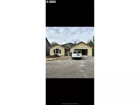 1491 NE Mary Ter, Estacada, OR 97023