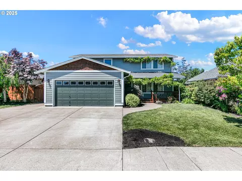 1062 Applegate Pl, Harrisburg, OR 97446