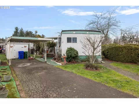 19776 SE Stark St #70, Portland, OR 97233