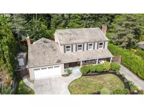 31 Churchill Downs, Lake Oswego, OR 97035