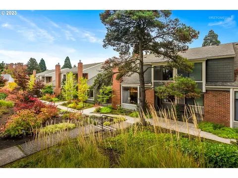1221 Boca Ratan Dr, Lake Oswego, OR 97034