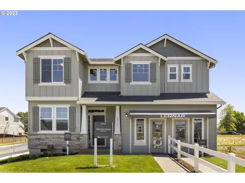 305 Walnut St, Mount Angel, OR 97362