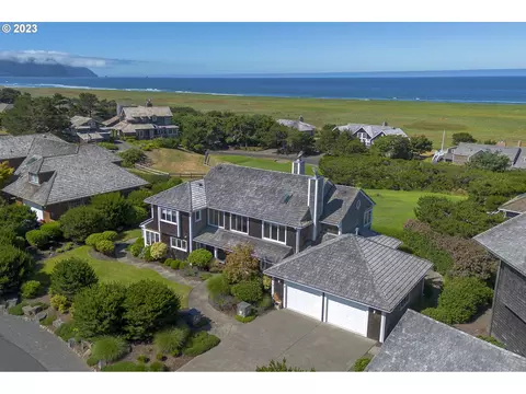 4710 High Ridge Rd, Gearhart, OR 97138