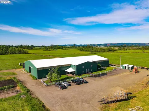 8272 SE Little Rd, Aumsville, OR 97325