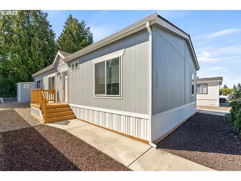 16991 SE 80th Pl, Portland, OR 97267