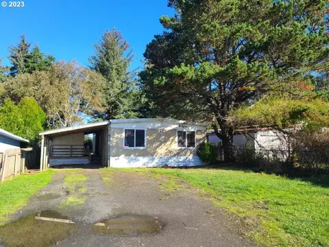 90929 Windy Ln, Coos Bay, OR 97420