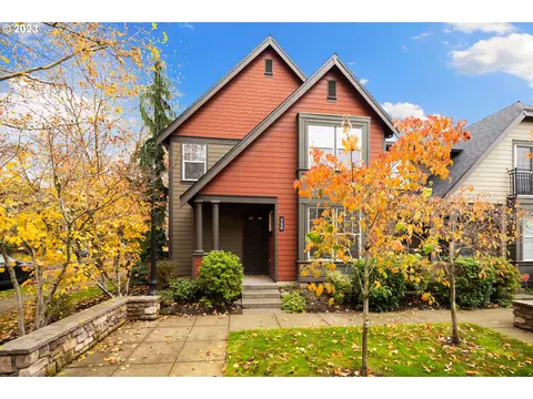 786 NE 70th Ave, Hillsboro, OR 97124