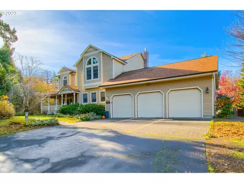 1480 Country Club Rd, Hood River, OR 97031
