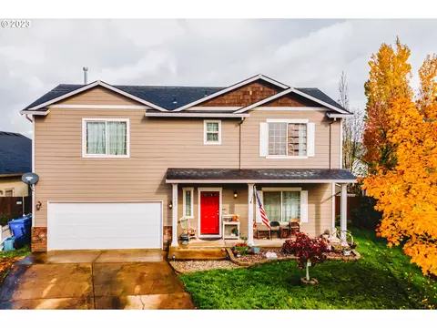 675 Shenandoah Dr, Molalla, OR 97038