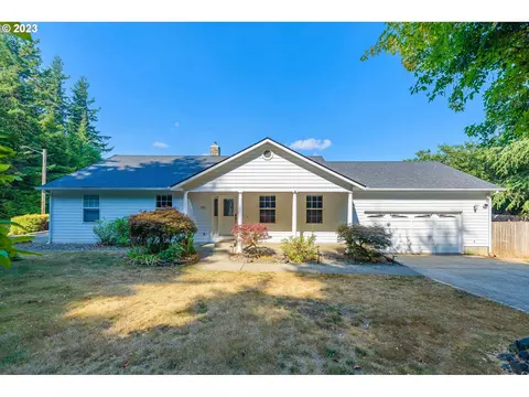 889 9th Ave, Coos Bay, OR 97420