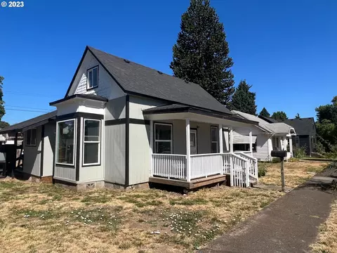 721 Laurel St, Junction City, OR 97448