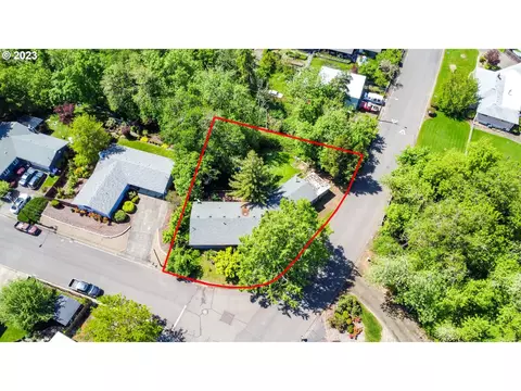 1404 NW Whipple Ave, Roseburg, OR 97471