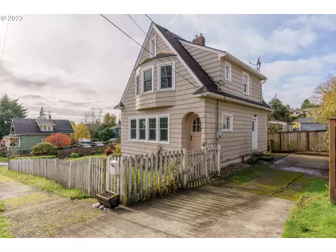 1259 5th St, Astoria, OR 97103