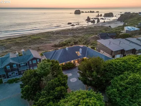 2840 Beach Loop Dr, Bandon, OR 97411