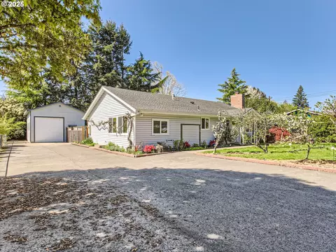 30895 SW Magnolia Ave, Wilsonville, OR 97070