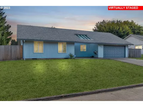 205 NW Loan Pl, Vancouver, WA 98665