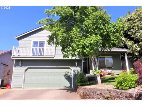 321 Holder Ln, Salem, OR 97306
