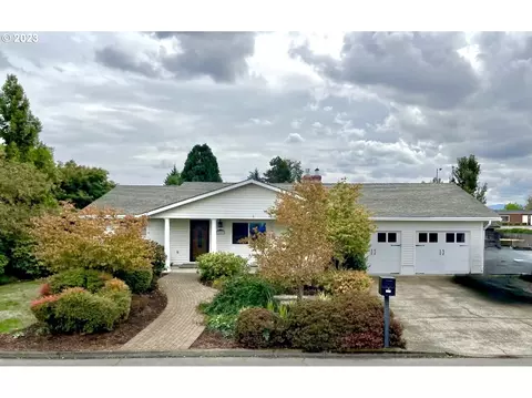 1209 E St, Independence, OR 97351