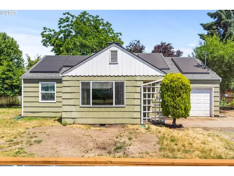 165 S Airport Rd, Lebanon, OR 97355