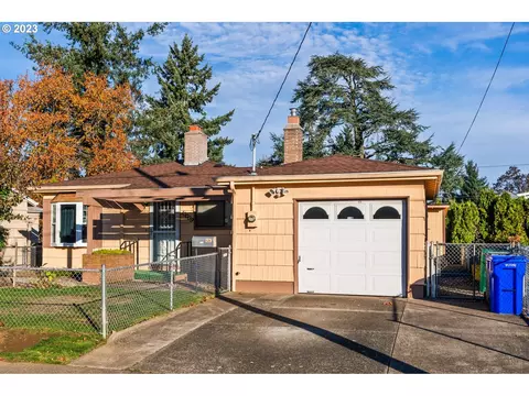 10009 SE Reedway St, Portland, OR 97266
