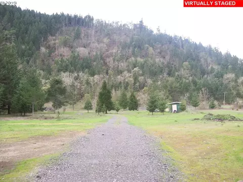645 Shivley Creek Rd, Days Creek, OR 97429