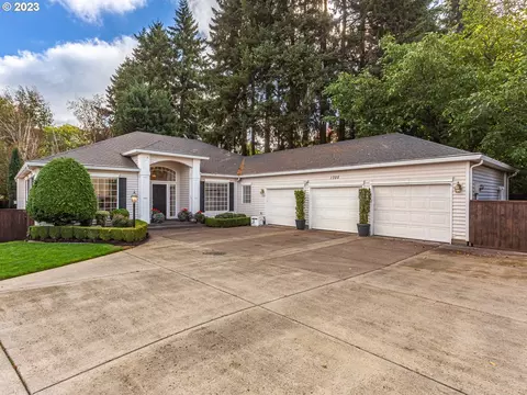 1705 NW 110th St, Vancouver, WA 98685