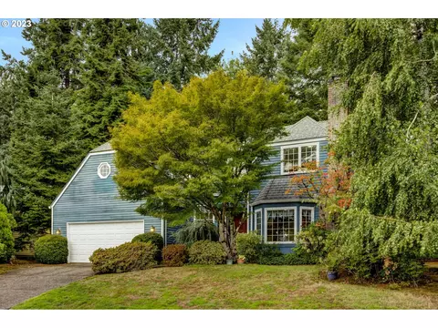 20055 NW Nestucca Dr, Portland, OR 97229