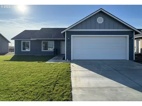 240 Renee Ave, Umatilla, OR 97882