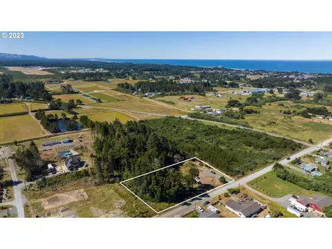 87826 Astor Ln, Bandon, OR 97411