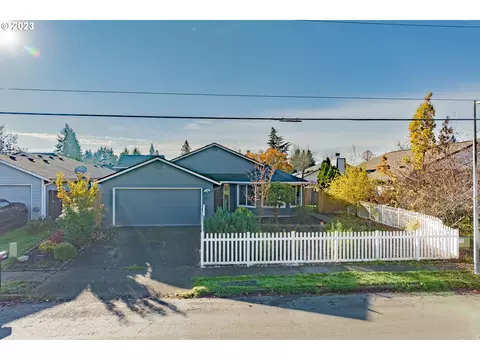 1813 NE 154th St, Vancouver, WA 98686