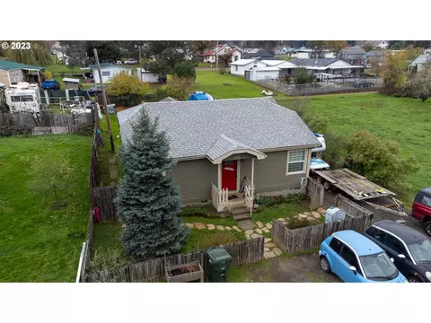 375 Birch St, Yoncalla, OR 97499