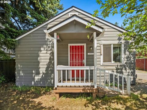 15417 SE Division St, Portland, OR 97236
