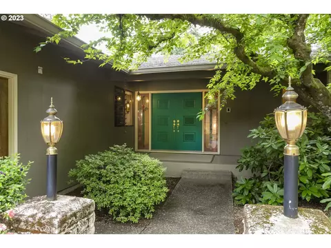 1535 SW Parkwood Dr, Portland, OR 97225