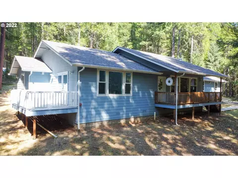 3556 Upper Cow Creek Rd, Azalea, OR 97410