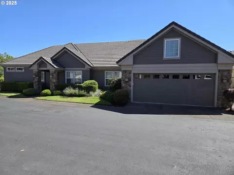 3241 Lake Glenn Dr, Eugene, OR 97408