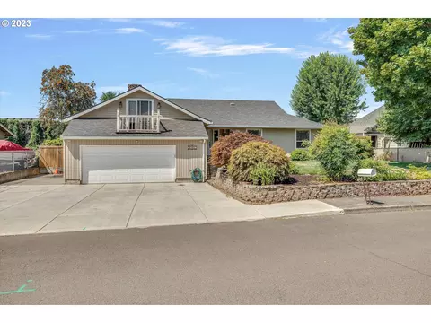 1305 N Grant St, Canby, OR 97013