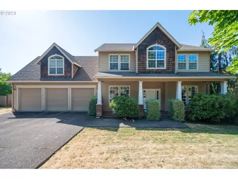 13647 SE Snowfire Dr, Happy Valley, OR 97086