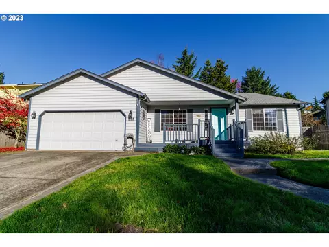 535 E 8th St, La Center, WA 98629