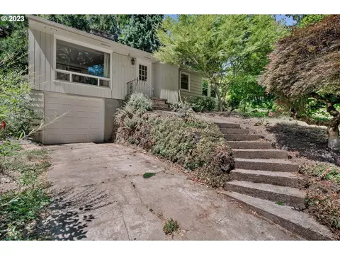 3115 SW Grace Ln, Portland, OR 97225