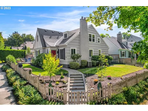 3606 SE Henry St, Portland, OR 97202