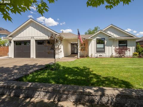 2718 N Holiday Ln, Newberg, OR 97132