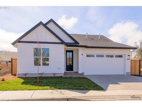 3201 Wildflower Dr, Springfield, OR 97478