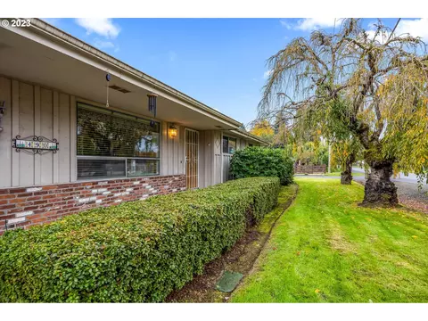 490 Wilkes Dr, Eugene, OR 97404