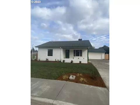 3915 Scenic Dr, Eugene, OR 97404