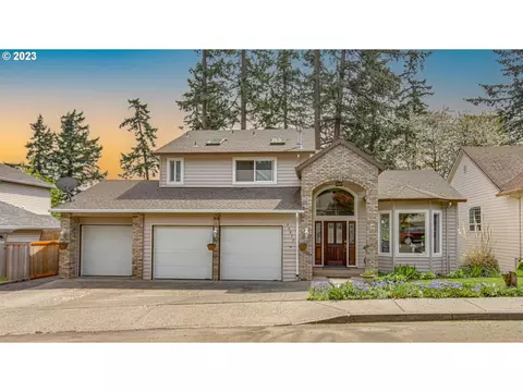 12970 SE Bluff Dr, Clackamas, OR 97015 photo 1