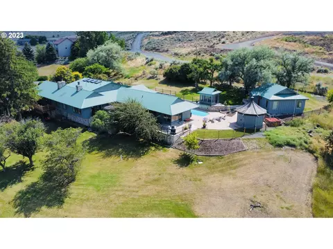 765 View Ct, Baker City, OR 97814