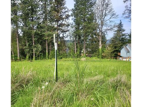 0 E 1st #2, Estacada, OR 97023