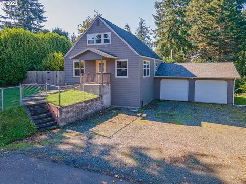 1315 N Collier St, Coquille, OR 97423