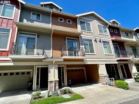 425 NE Patricia Ann Pl, Hillsboro, OR 97006