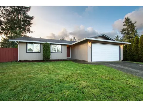 1300 SE Briarwood Dr, Vancouver, WA 98683